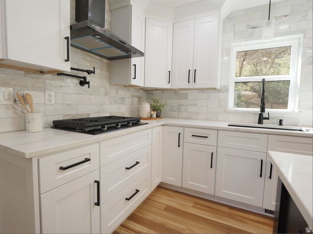 10828 S LOSTWOOD DR, Sandy, UT 84092