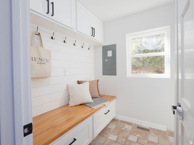 10828 S LOSTWOOD DR, Sandy, UT 84092