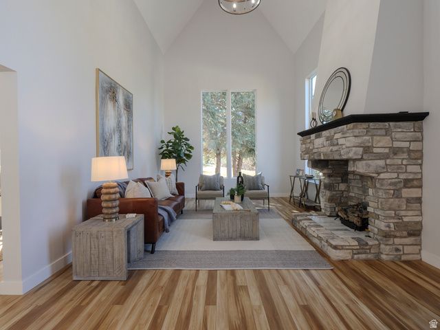 10828 S LOSTWOOD DR, Sandy, UT 84092