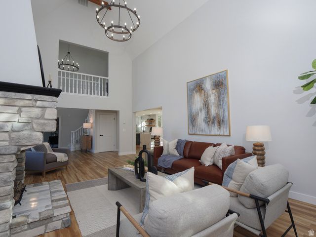 10828 S LOSTWOOD DR, Sandy, UT 84092