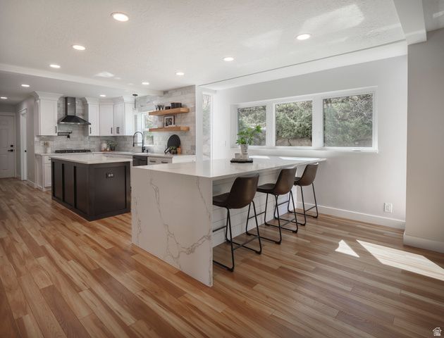 10828 S LOSTWOOD DR, Sandy, UT 84092