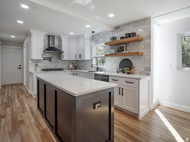 10828 S LOSTWOOD DR, Sandy, UT 84092