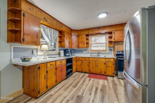 3304 Lightwood Street, Kingsport, TN 37660