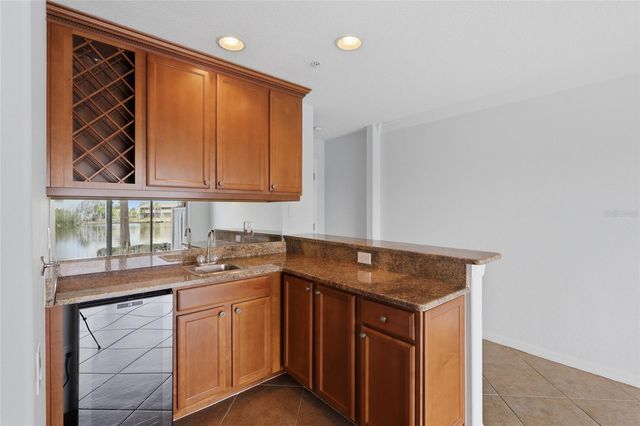 8703 SUNRISE JIB WAY, Tampa, FL 33615