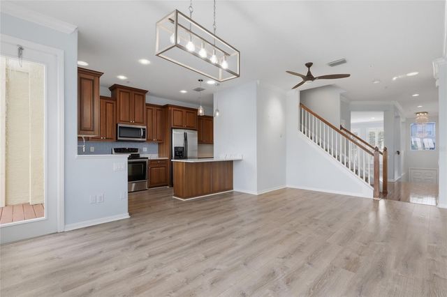 8703 SUNRISE JIB WAY, Tampa, FL 33615