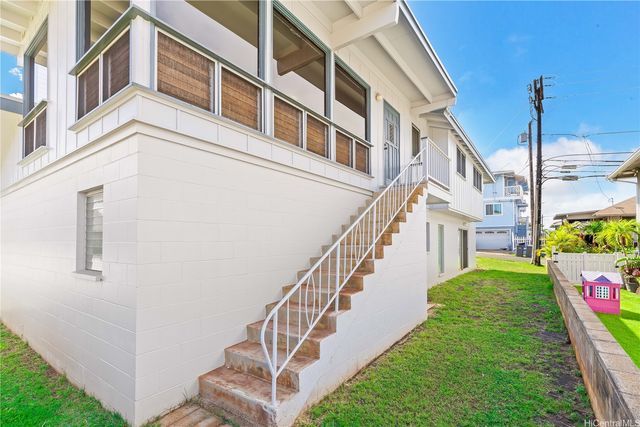 99-445 Aiea Heights Drive, Aiea, HI 96701