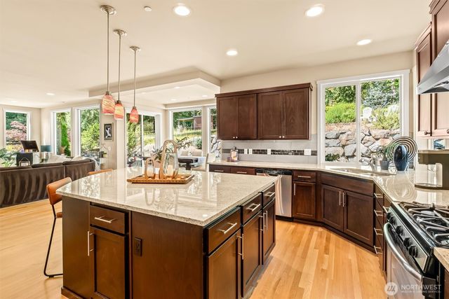 22204 34th Avenue SE, Bothell, WA 98021