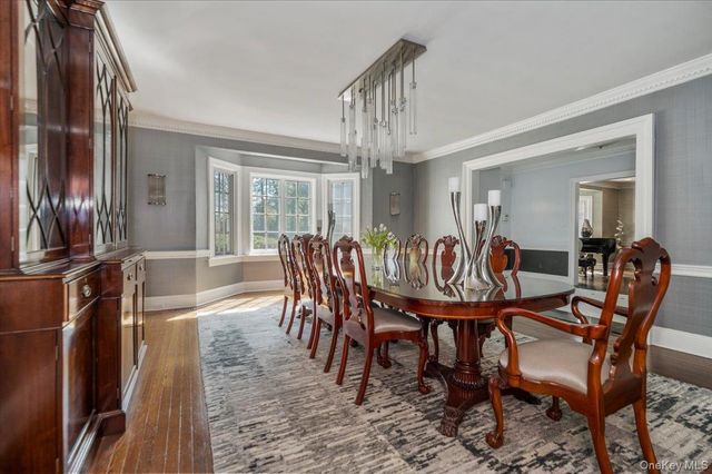 126 Station Road, Great Neck, NY 11024