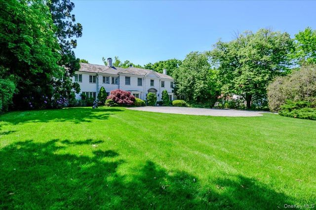 126 Station Road, Great Neck, NY 11024