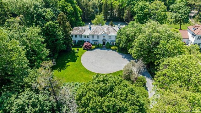 126 Station Road, Great Neck, NY 11024