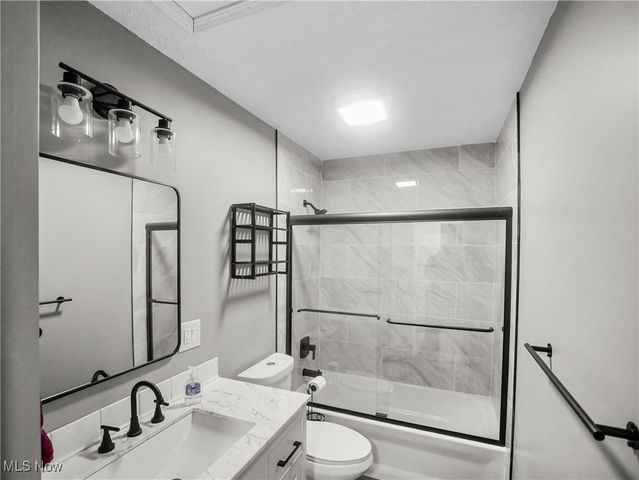 4553 March Avenue, Liberty, OH 44505