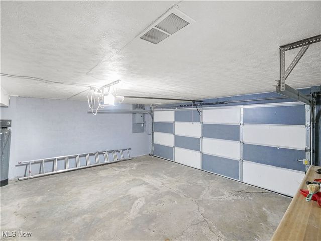 4553 March Avenue, Liberty, OH 44505