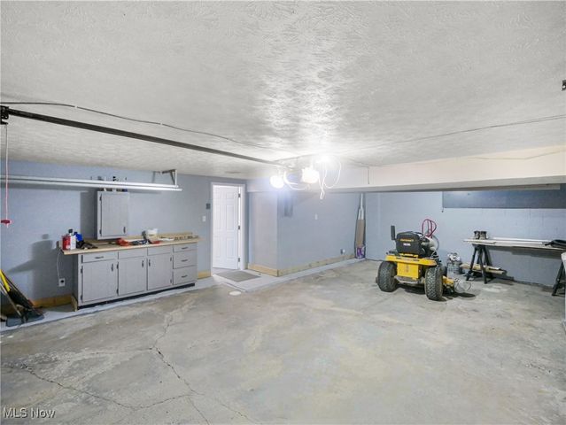 4553 March Avenue, Liberty, OH 44505