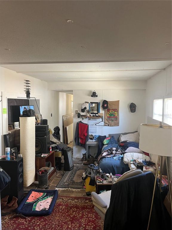 Image 17 of property listing at 118 CREEKSIDE ROAD, Satsuma, FL 32189