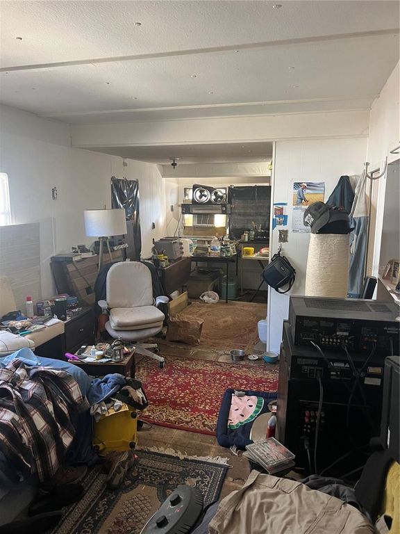 Image 18 of property listing at 118 CREEKSIDE ROAD, Satsuma, FL 32189