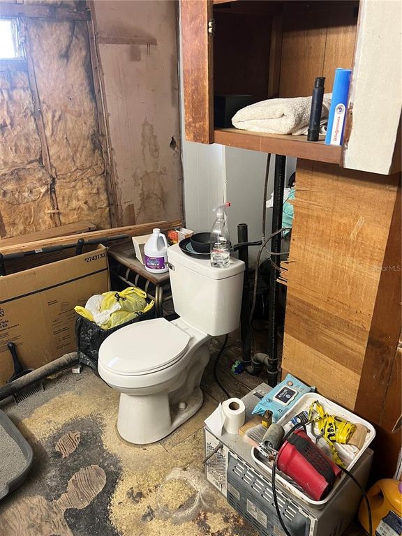 Image 22 of property listing at 118 CREEKSIDE ROAD, Satsuma, FL 32189