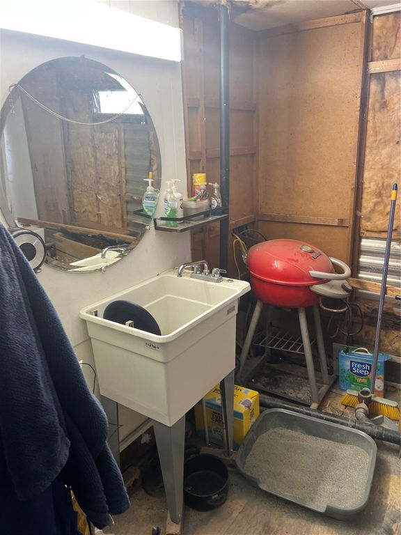 Image 23 of property listing at 118 CREEKSIDE ROAD, Satsuma, FL 32189