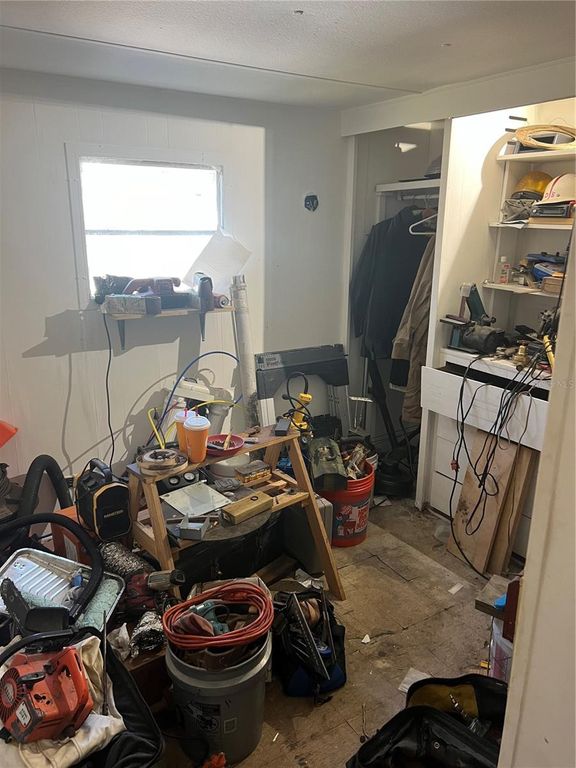 Image 24 of property listing at 118 CREEKSIDE ROAD, Satsuma, FL 32189