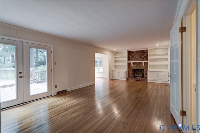 10104 Waltham Dr, Henrico, VA 23238