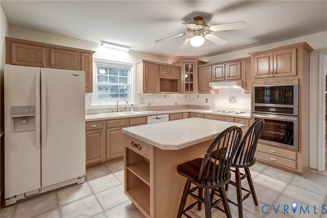 10104 Waltham Dr, Henrico, VA 23238