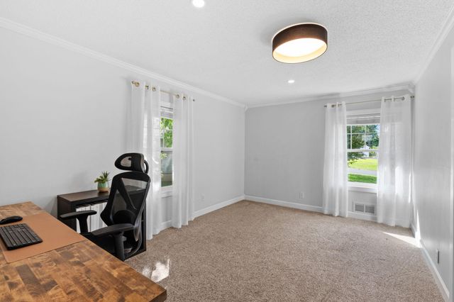 400 Decatur Avenue N, Golden Valley, MN 55427