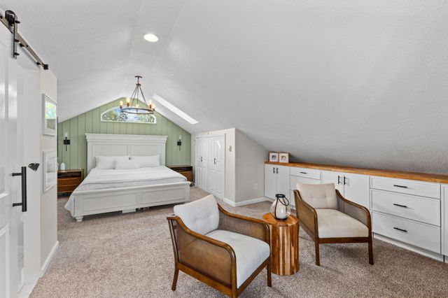400 Decatur Avenue N, Golden Valley, MN 55427