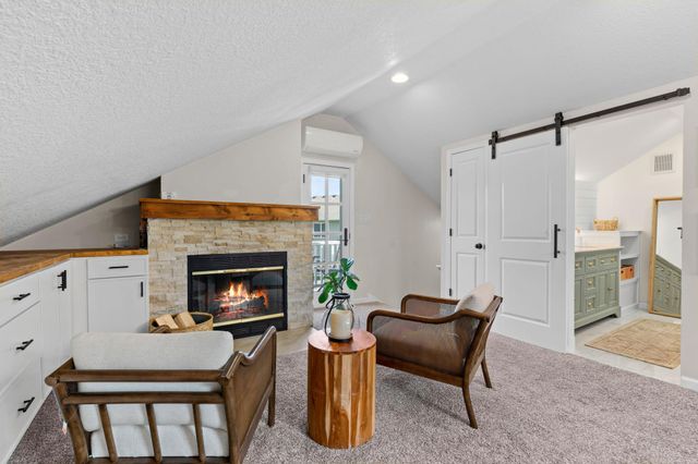 400 Decatur Avenue N, Golden Valley, MN 55427