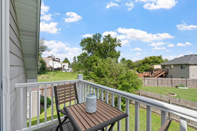 400 Decatur Avenue N, Golden Valley, MN 55427