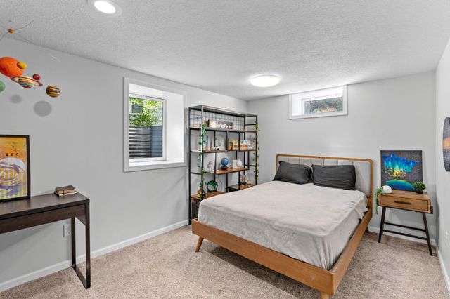 400 Decatur Avenue N, Golden Valley, MN 55427