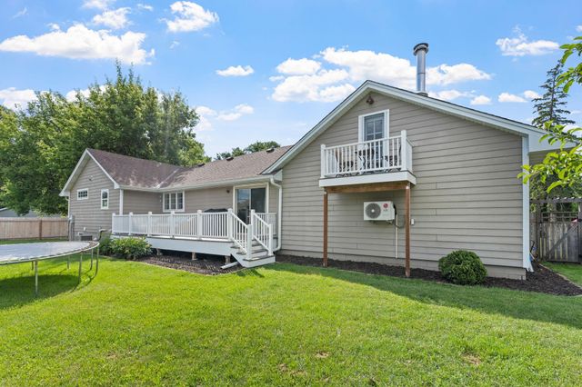 400 Decatur Avenue N, Golden Valley, MN 55427