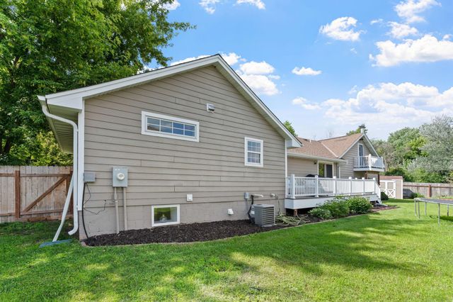 400 Decatur Avenue N, Golden Valley, MN 55427