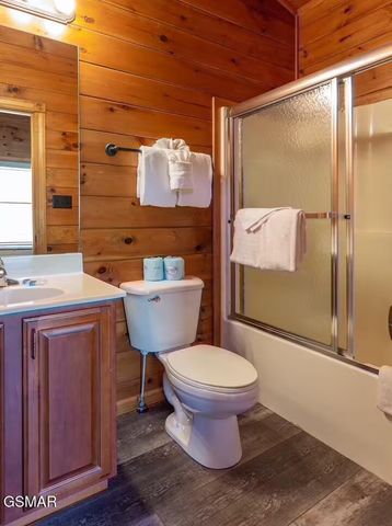 4532 Holly Forest Way, Gatlinburg, TN 37738