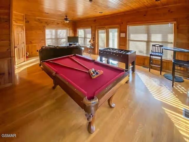 4532 Holly Forest Way, Gatlinburg, TN 37738