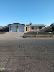 10924 BYWOOD Drive, El Paso, TX 79936