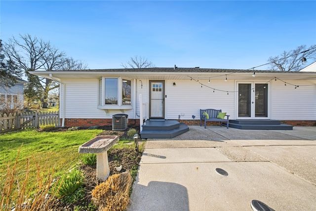 23904 Lake Road, Bay Village, OH 44140