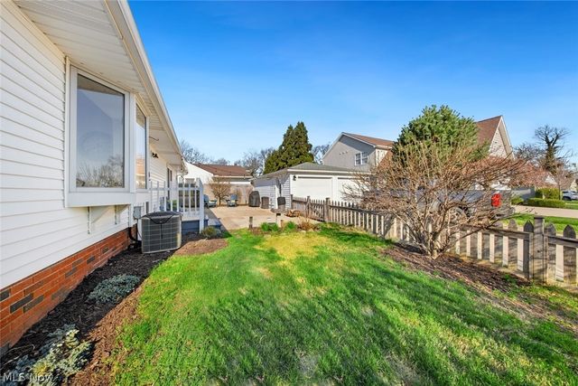 23904 Lake Road, Bay Village, OH 44140