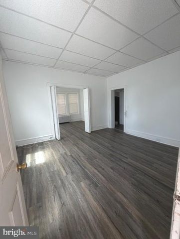 158 S WHITE HORSE PIKE, Audubon, NJ 08106