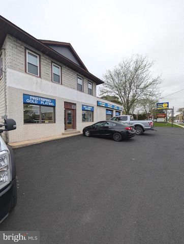 158 S WHITE HORSE PIKE, Audubon, NJ 08106