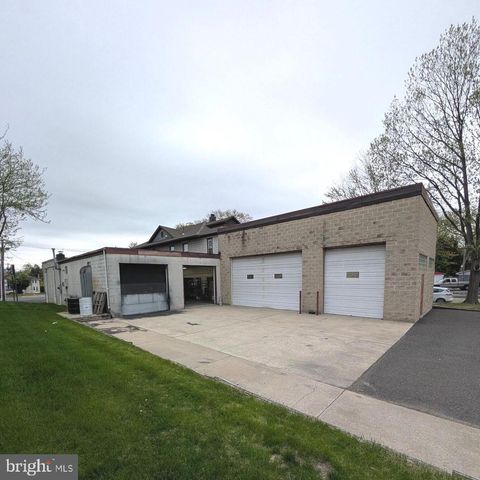 158 S WHITE HORSE PIKE, Audubon, NJ 08106