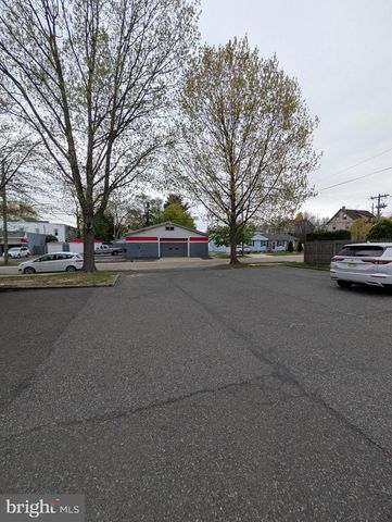 158 S WHITE HORSE PIKE, Audubon, NJ 08106
