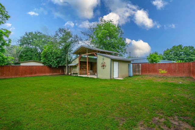 102 Circle DR, Belton, TX 76513