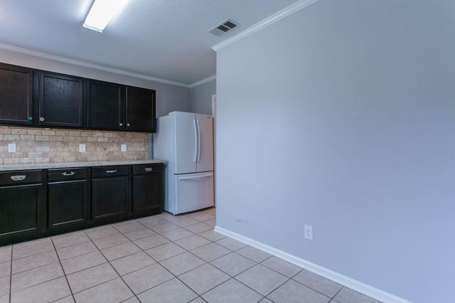 102 Circle DR, Belton, TX 76513