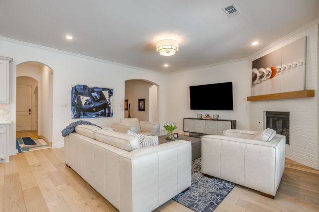 413 Kestrel Court, Aledo, TX 76008