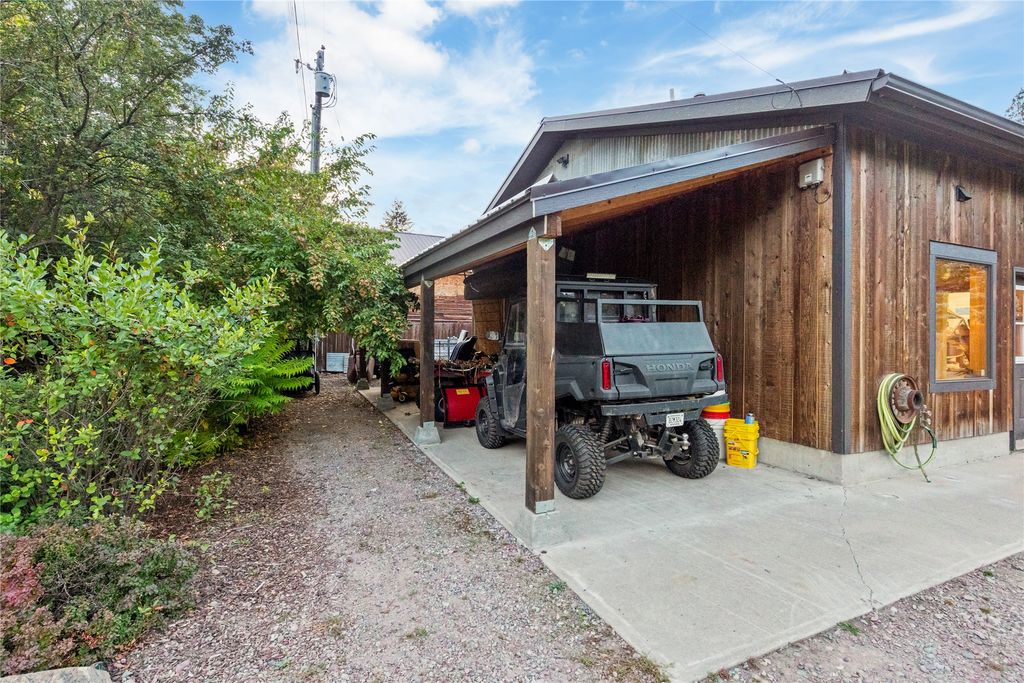 943 Frontage Road, Columbia Falls, MT 59912 photo 109