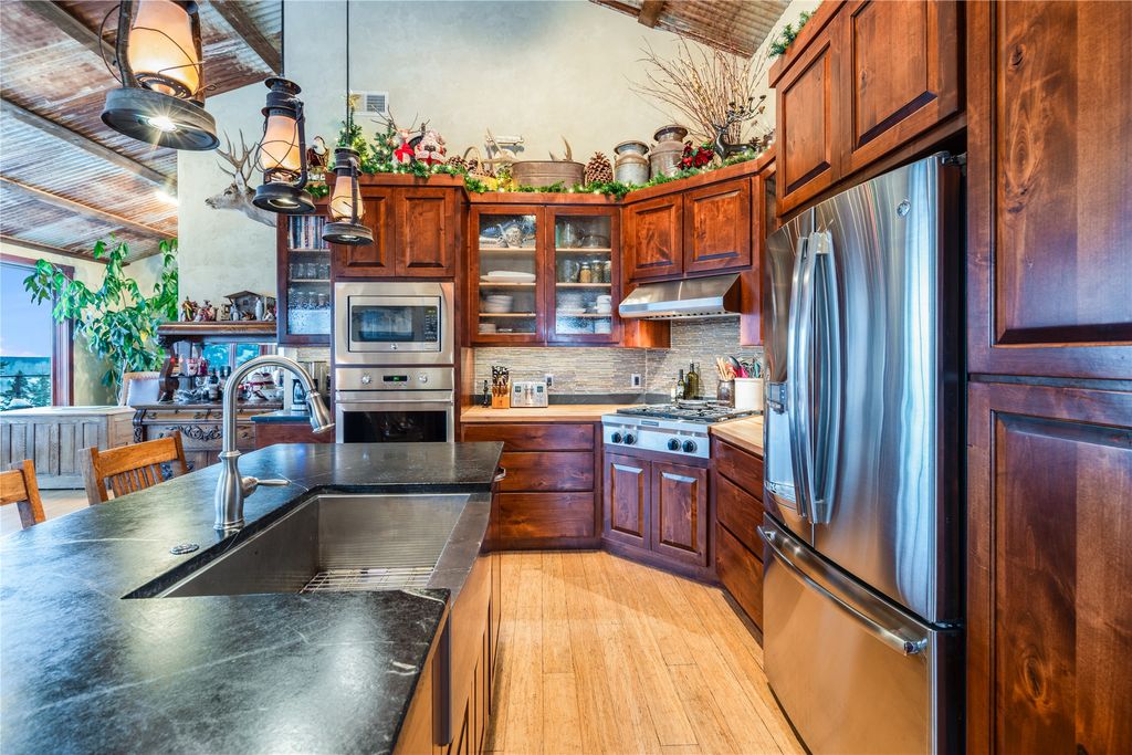 943 Frontage Road, Columbia Falls, MT 59912 photo 39