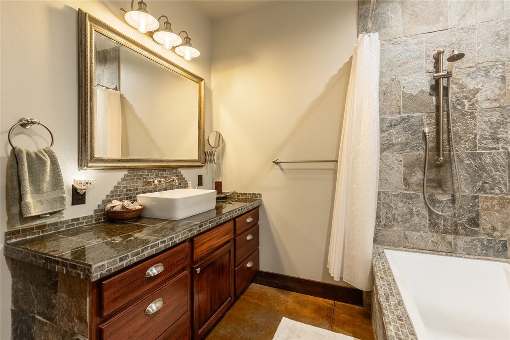 943 Frontage Road, Columbia Falls, MT 59912 photo 68