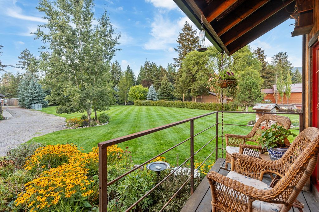 943 Frontage Road, Columbia Falls, MT 59912 photo 8