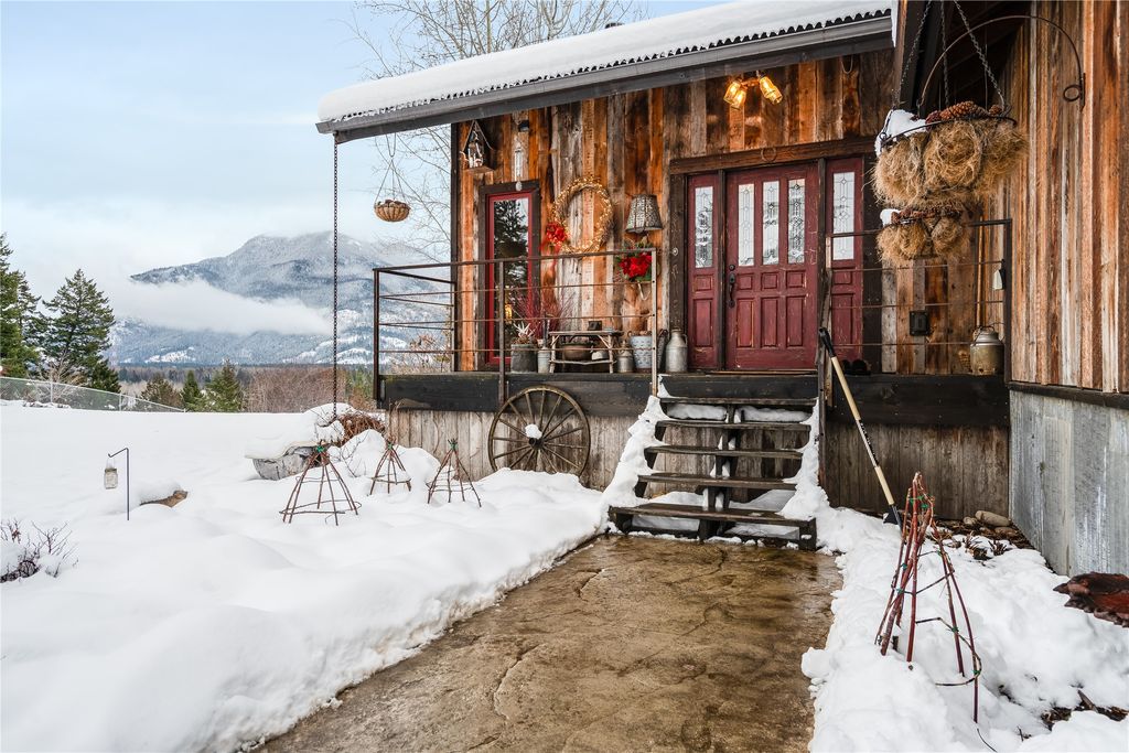 943 Frontage Road, Columbia Falls, MT 59912 photo 9