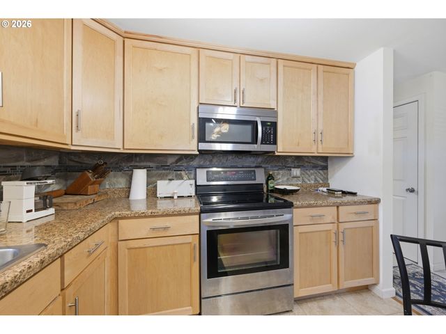 4533 LIBERTY St, Eugene, OR 97402