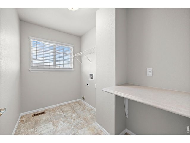 929 Highline Dr, Loveland, CO 80538
